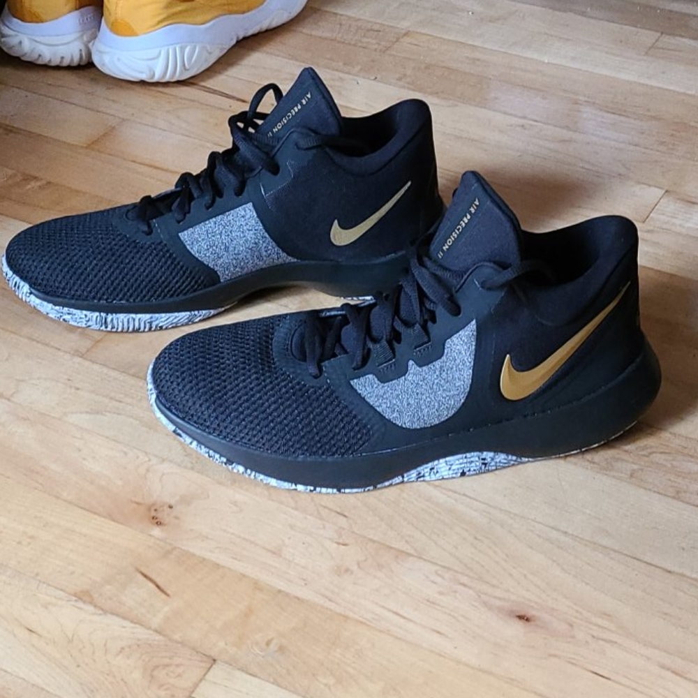 Nike Air Precision 2